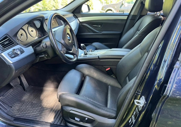 BMW Seria 5 cena 53700 przebieg: 230000, rok produkcji 2015 z Łeba małe 277
